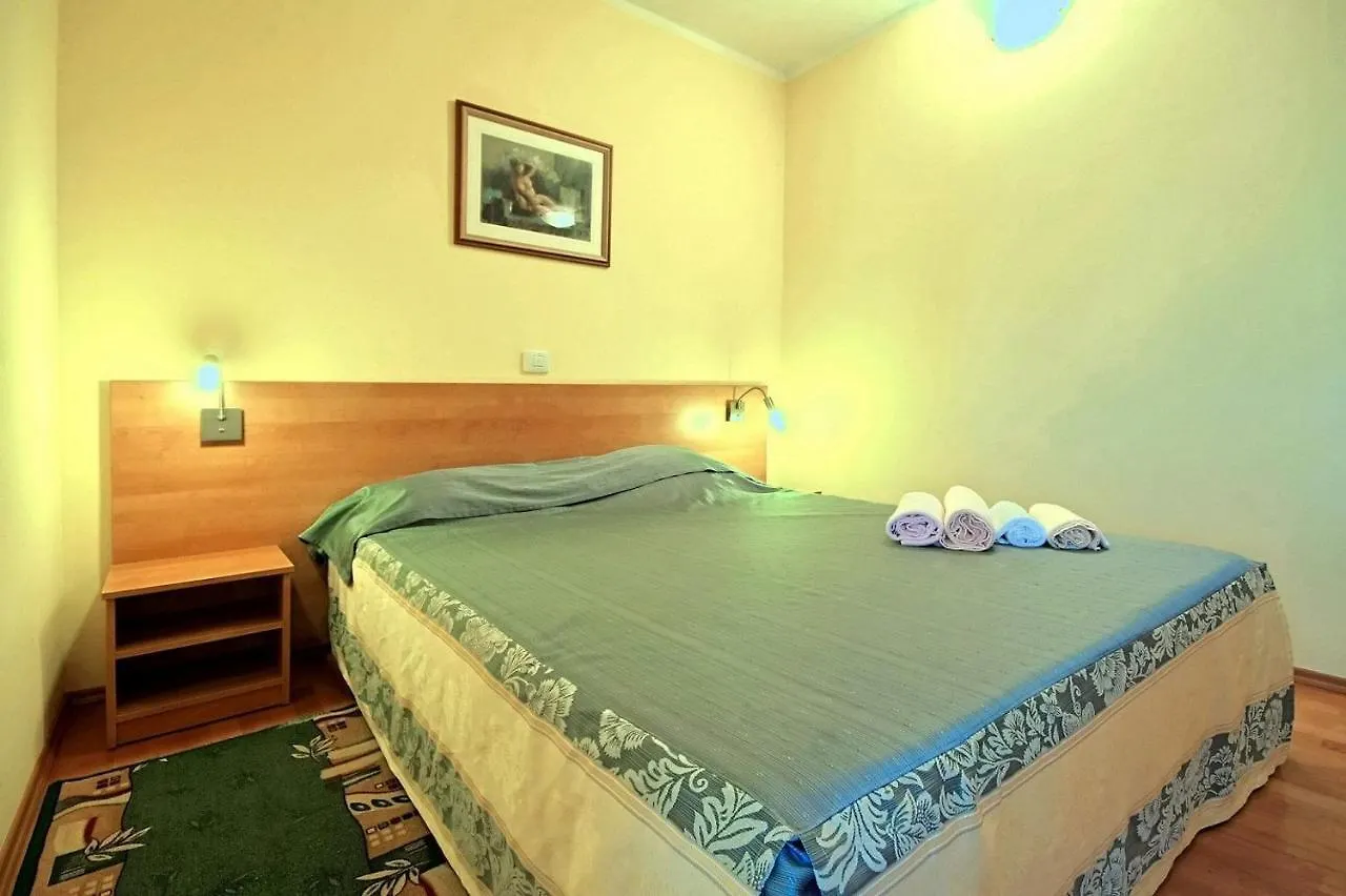 Studio Uli Apartment Funtana