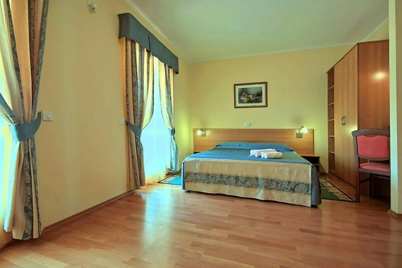 Studio Uli Apartment Funtana